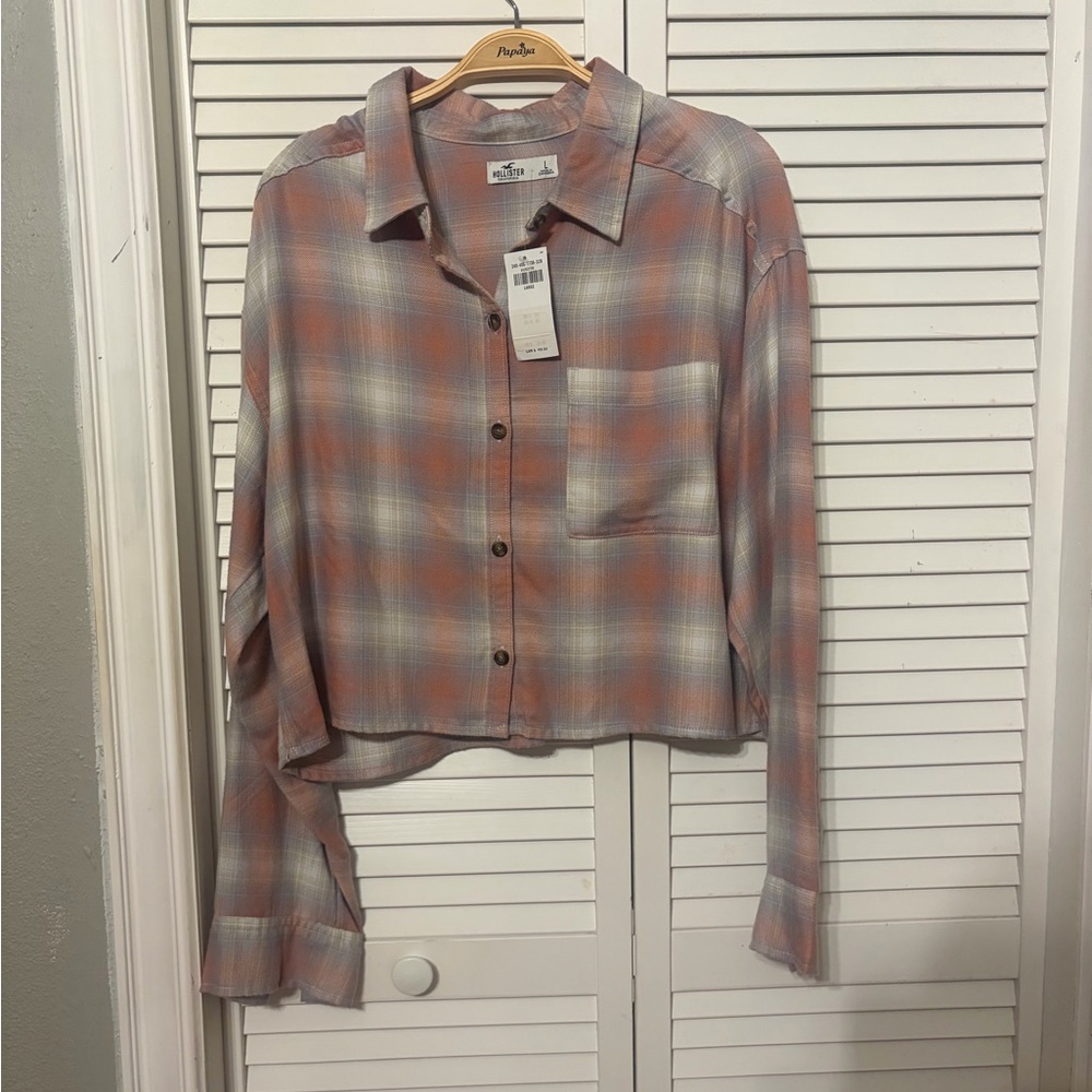 Hollister Women's Plaid Button-Up Shirt
